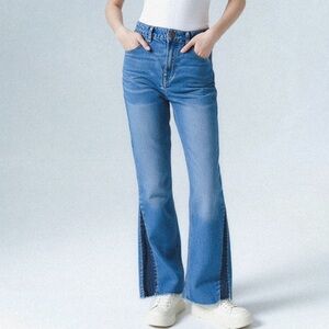 American Rag Cie light/ medium wash semi flared patchwork jean ❤️